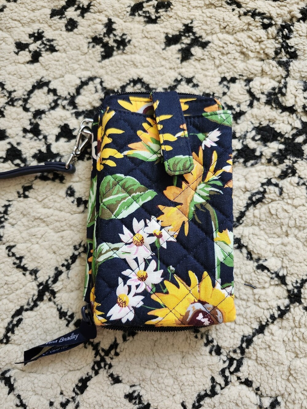 Vera Bradley Navy Floral Quilted Wristlet Phone Wallet